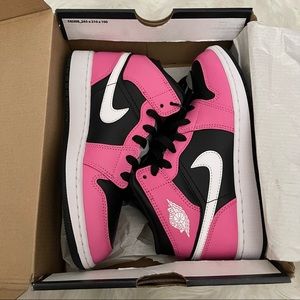 ❌SOLD❌Air Jordan Mid